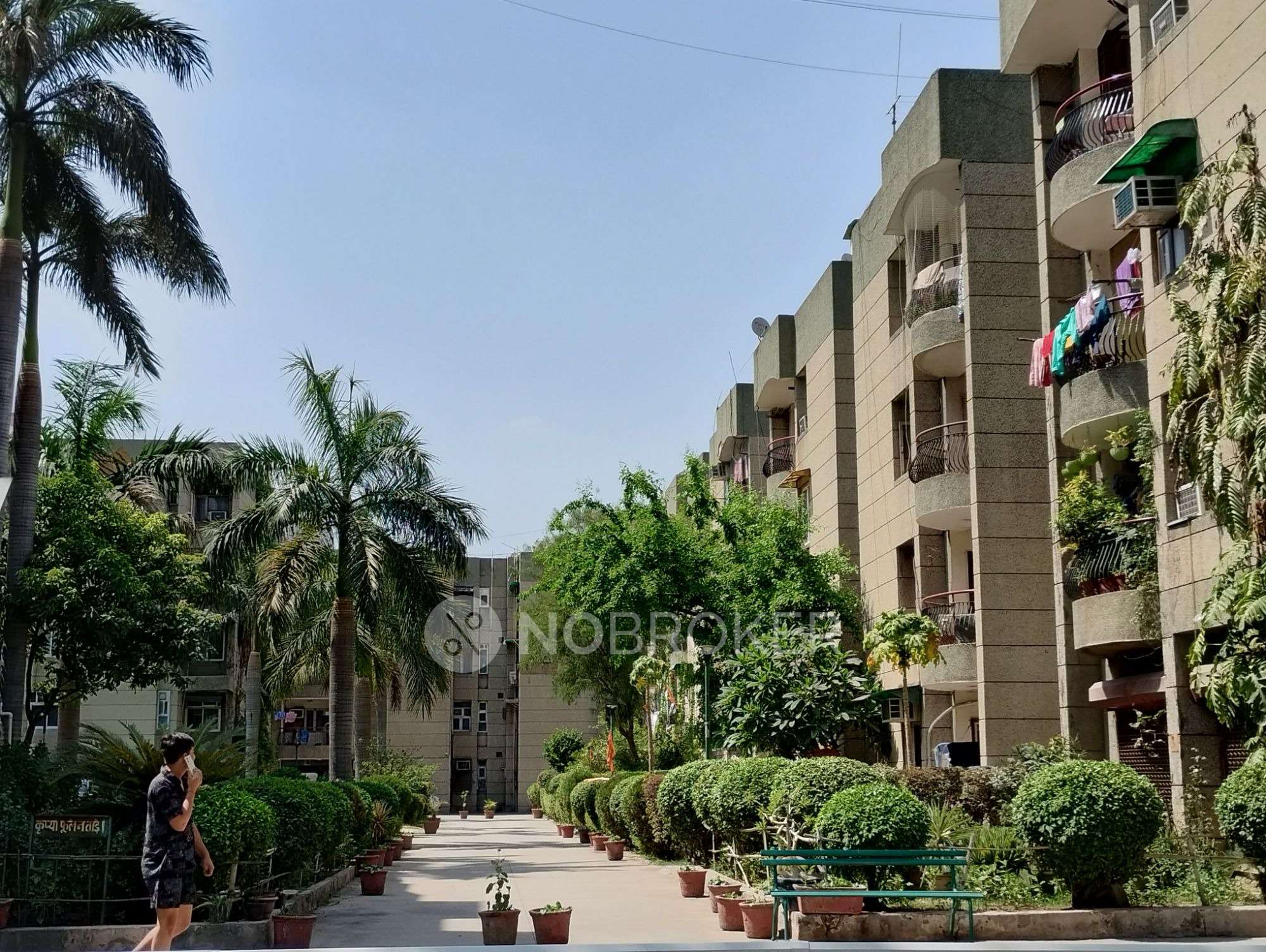 Parwana Apartments