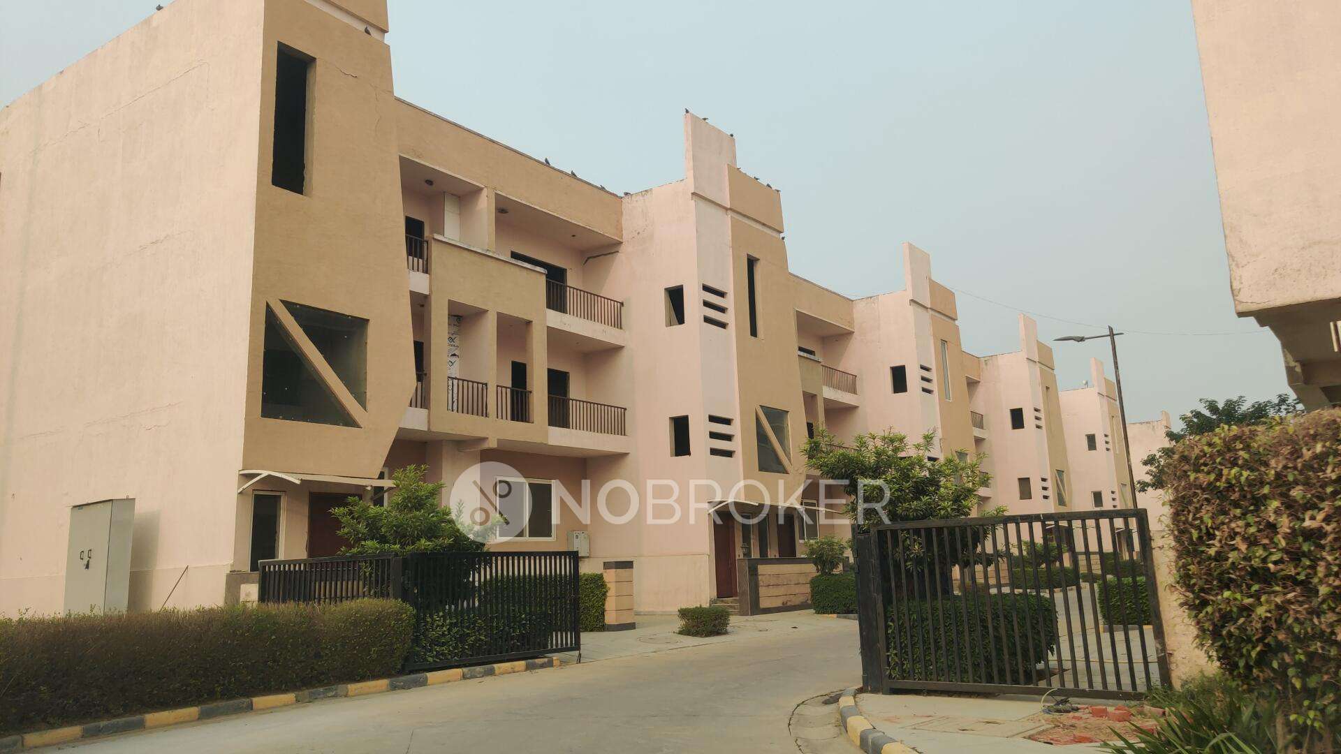 Supertech Golf Suites