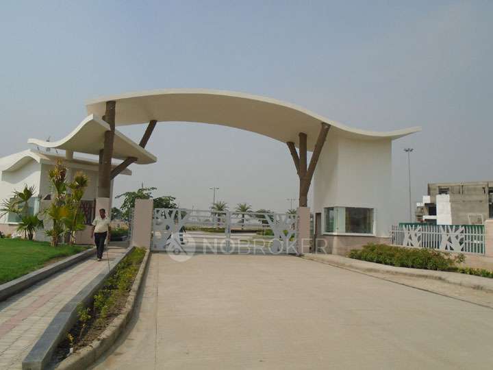 Supertech Golf Suites