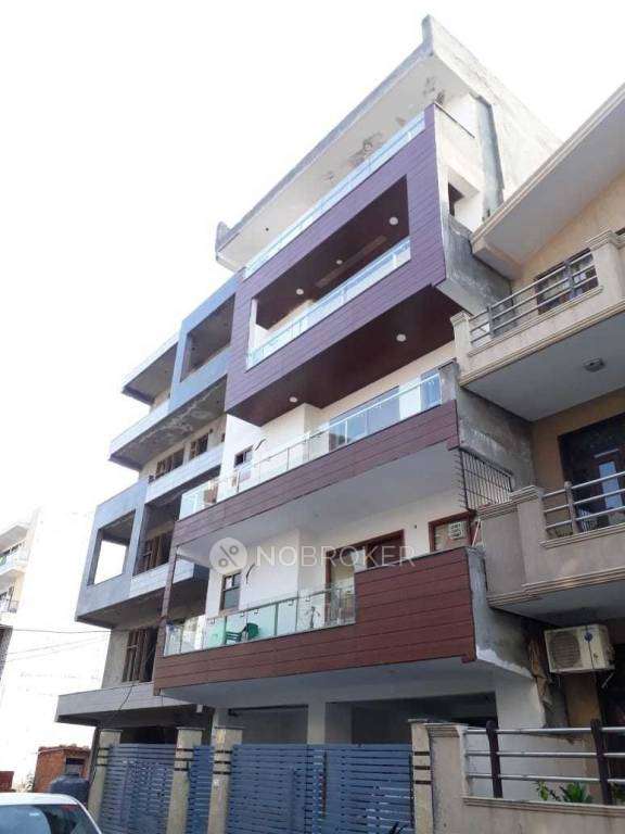 Richlook Grand Spacious