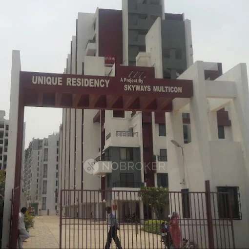 Moze Unique Residency