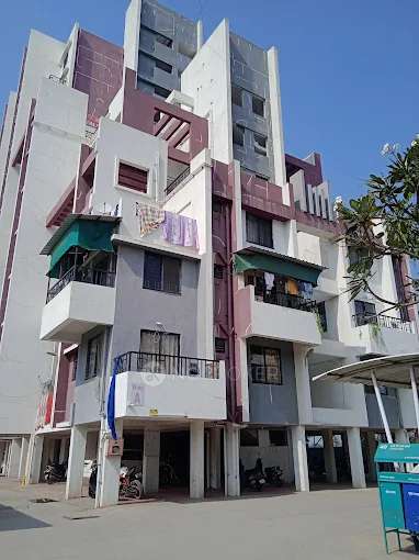 Moze Unique Residency