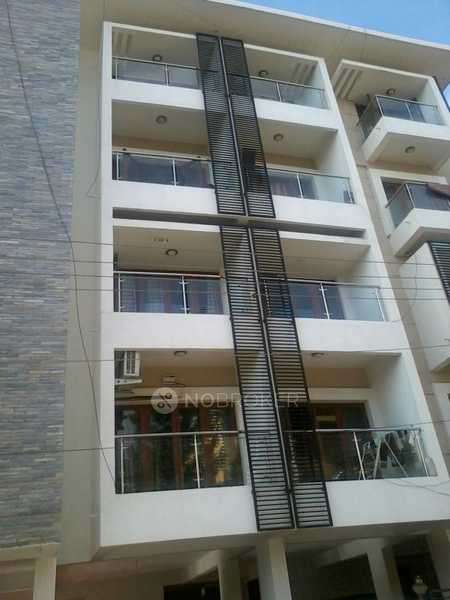 Metro Westbury Residency