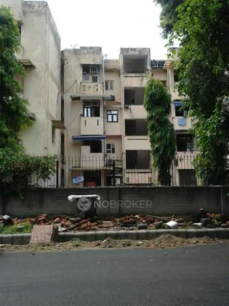Baba Banda Bahadur Apartment