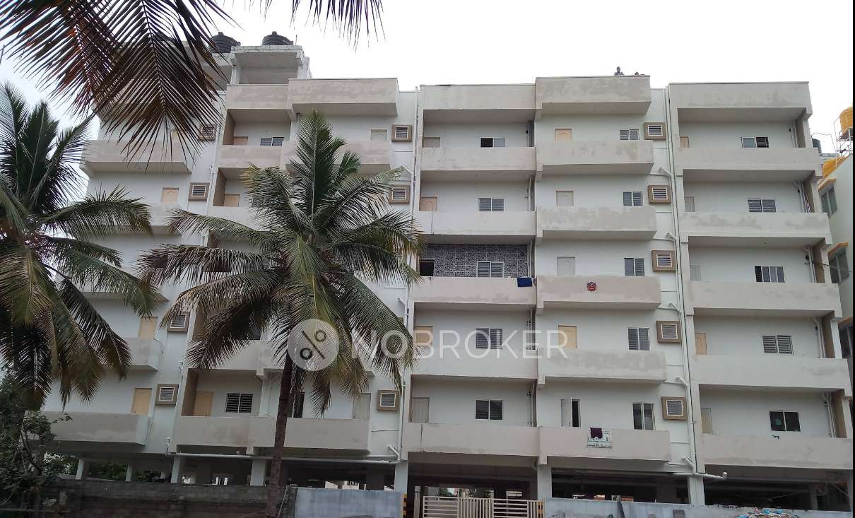 Dynamic Lake View Apartments