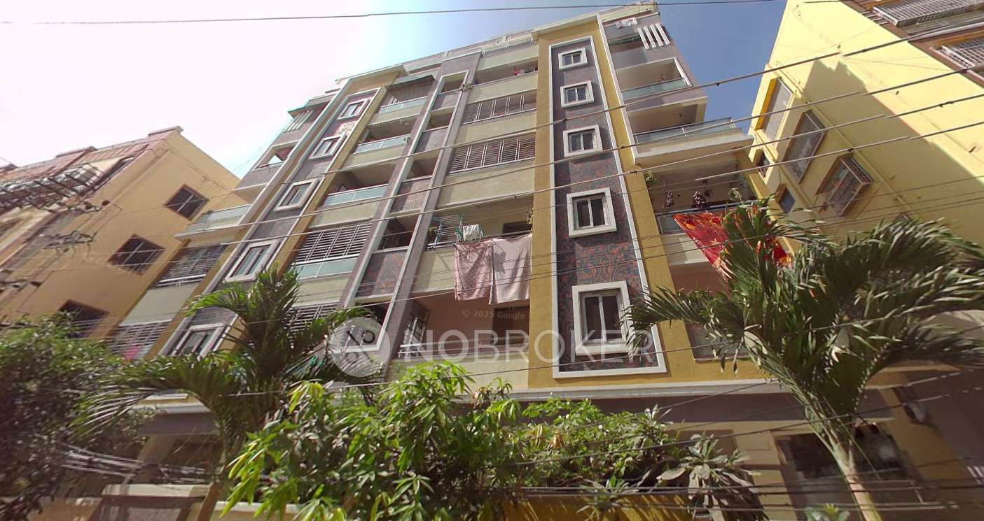 Pinnamaneni Vintage Apartment