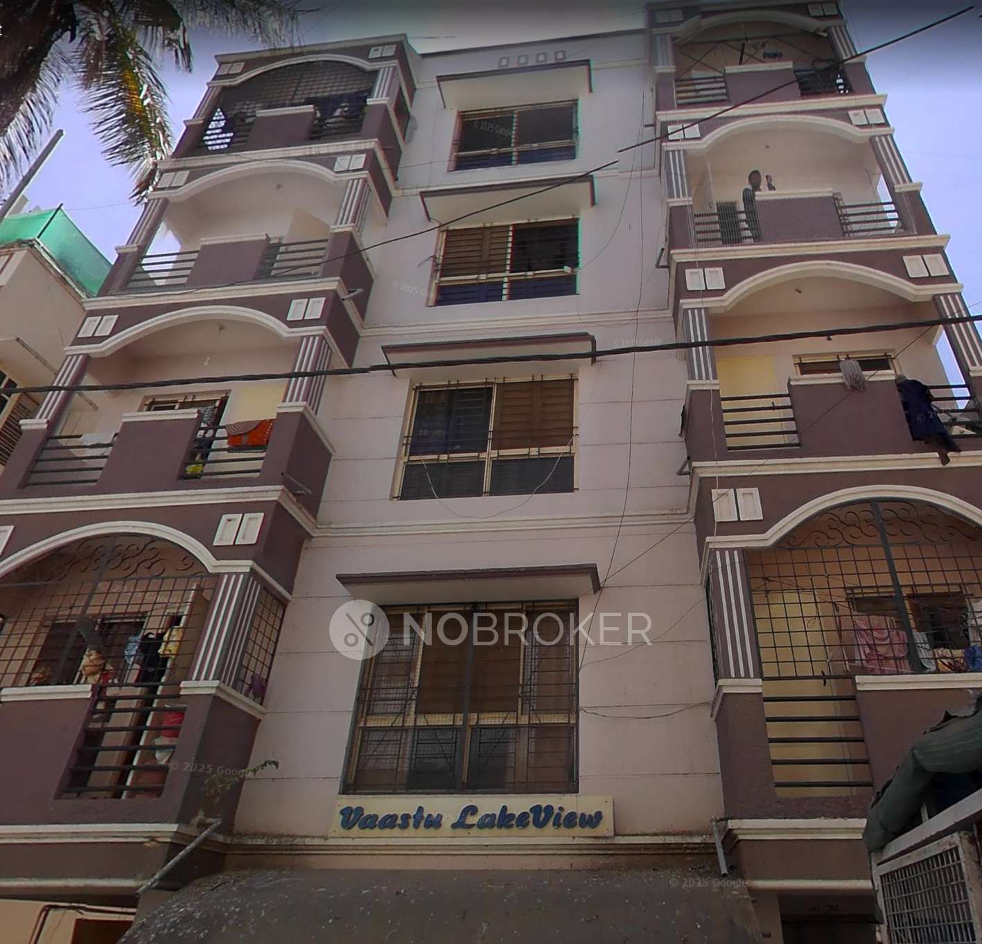 Pyramid Vaastu Lakeview