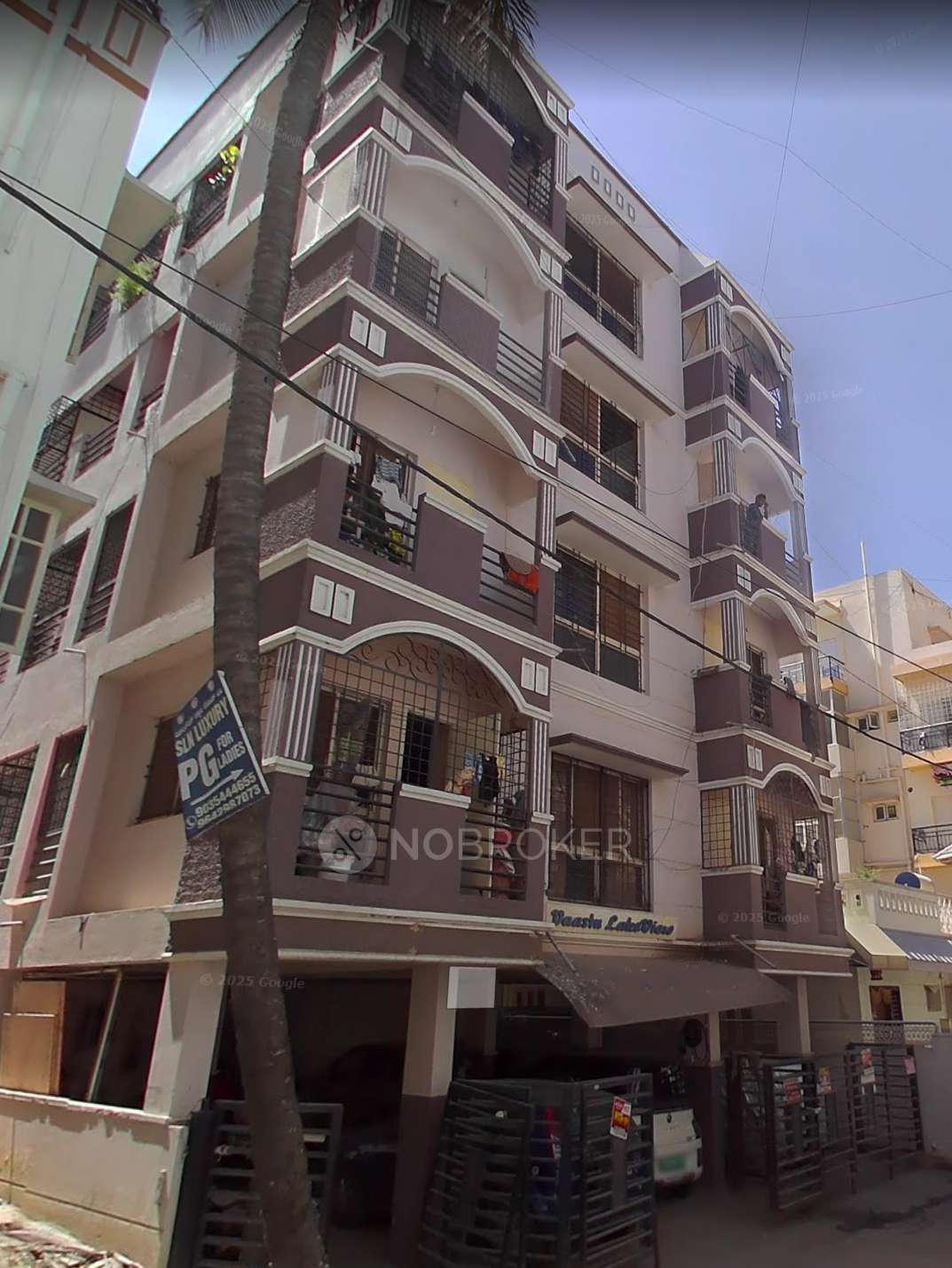 Pyramid Vaastu Lakeview