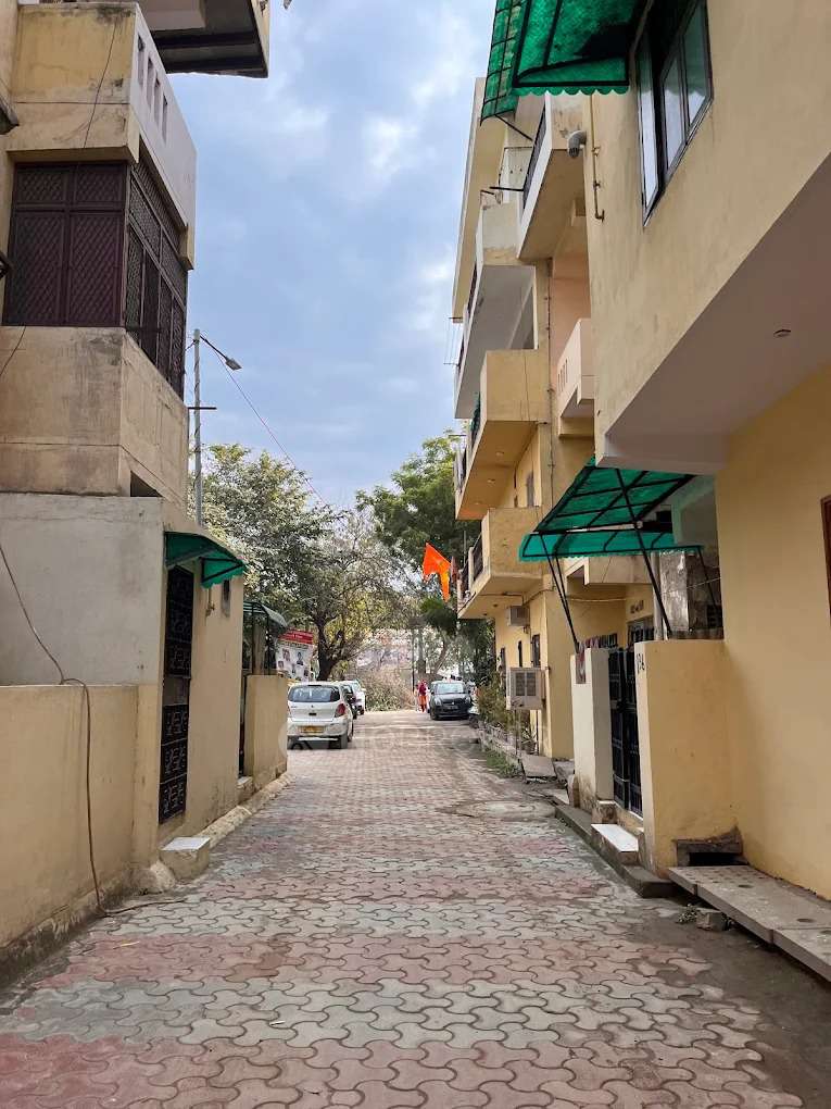 Pragati Kunj Apartment